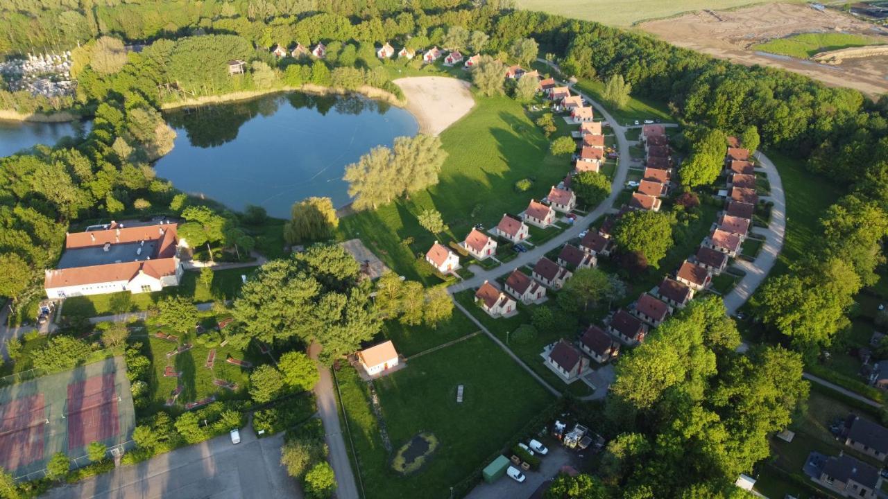 Vakantiepark 'T Broeckhuys Hotel Ewijk Luaran gambar